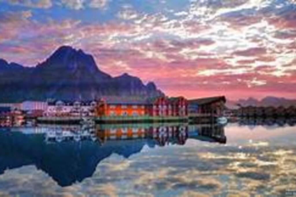 Koselig Hus I Havna Apartman Svolvær Kültér fotó