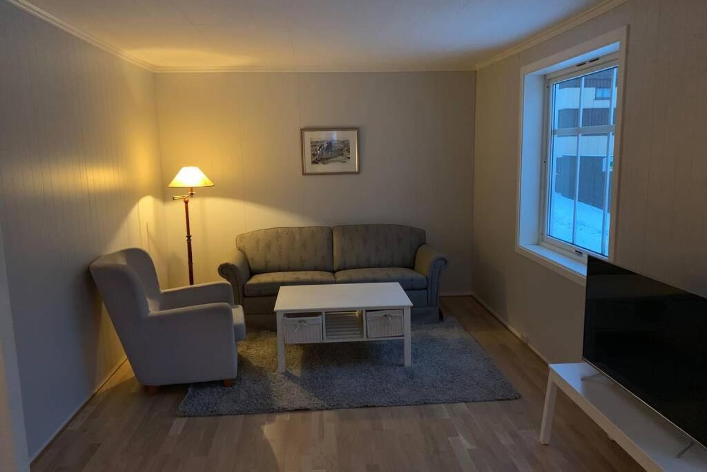Koselig Hus I Havna Apartman Svolvær Kültér fotó